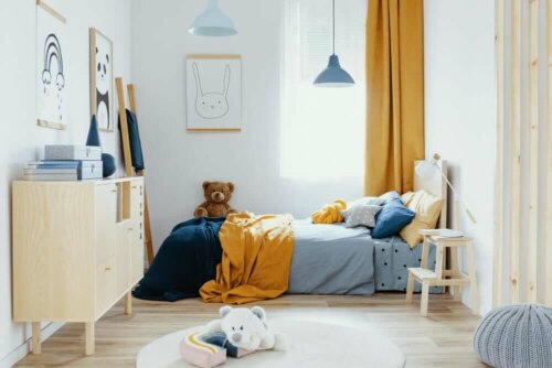Een blauw-oranje slaapkamer