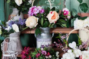 4 ideias de vasos com flores para decorar a sua casa