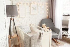 Como organizar um espaço para o bebê no seu quarto?
