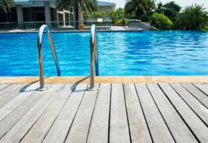 O que é necessário para instalar uma piscina?