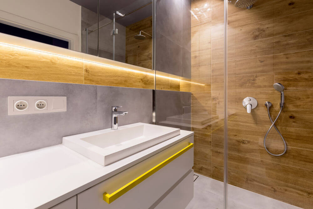 Tendências de decoração para banheiros em 2019: madeira