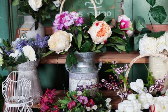 Çiçek Vazoları ile Dekorasyon için 4 Fikir