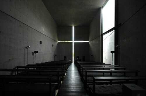Tadao Ando tarafından yapılan ışık oyunları