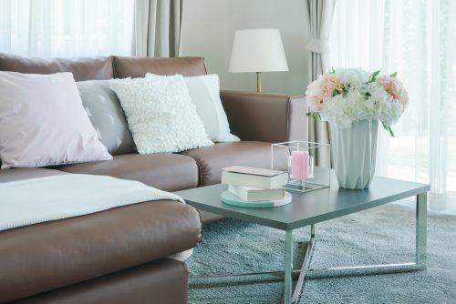 5 Recommendations for Placing Your Couch Pillows