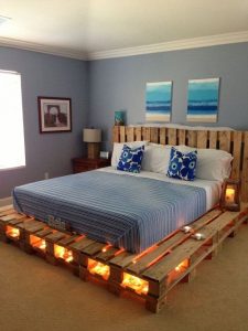 Pallet bed with headboard