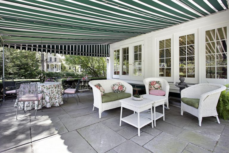 4 Awnings for your Terrace