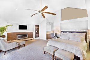 A simple ceiling fan can look really stunning with the right decor.