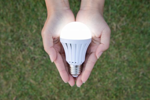 The LED light bulb has many advantages that other light bulbs don't have.