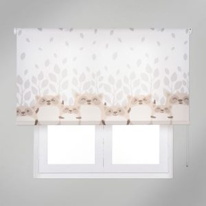 Children's blinds - as well as children's curtains - are a great option for decorating their bedroom.
