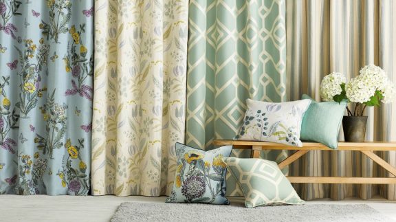 4 Original Ways to Hang your Living Room Curtains