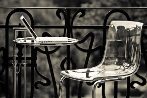 Methacrylate Chairs: An Elegant Space-Saving Solution