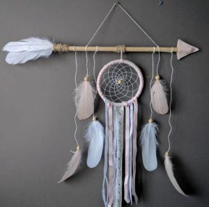 Pastel-colored dreamcatchers are really delicate and elegant.