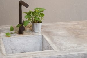 Learn How to Choose a Kitchen Faucet