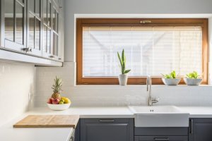 It's important to be able to wash kitchen blinds regularly.