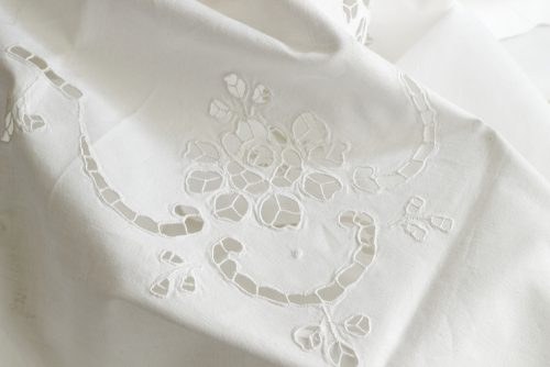 Tablecloth lace