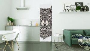 Animal motif vinyl decals are great for decorating living rooms.