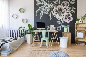 5 Novel Ideas for Decorating Bare Walls