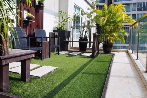 Artificial grass for the patio is anti allergenic and doesn't need maintenance