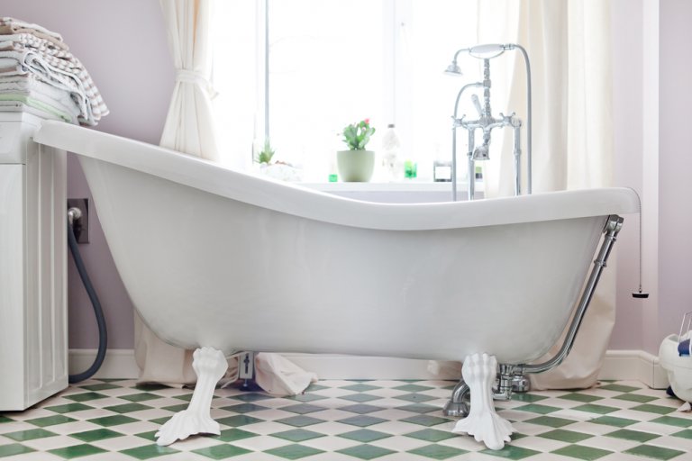 Antique Bathtubs: A Trend That's Here to Stay
