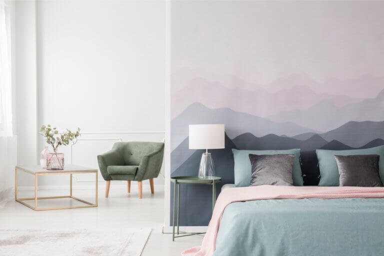 How Should You Decorate a Big Bedroom?