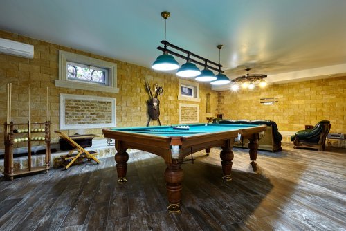 How to Decorate a Basement: 5 Creative Ideas