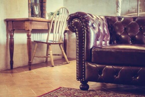 Updating Classic Decor with Modern Elements