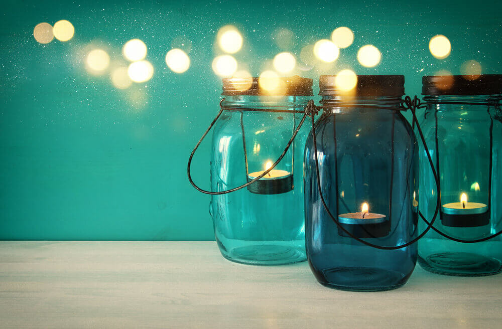 Decorate Glass Jars and Put Them to Good Use! Decor Tips