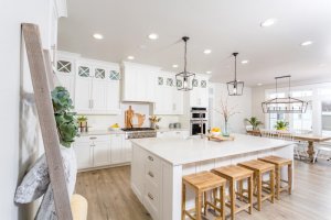 5 Modern Decor Ideas for Farmhouses