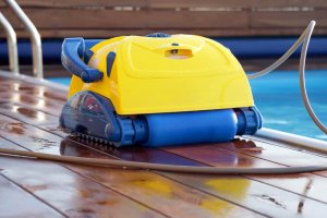 Why Try a Robotic Pool Cleaner?