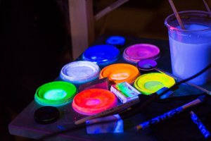 5 Top Tips for Making Glow-In-The-Dark Jars
