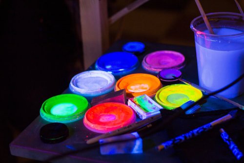 5 Top Tips for Making Glow-In-The-Dark Jars