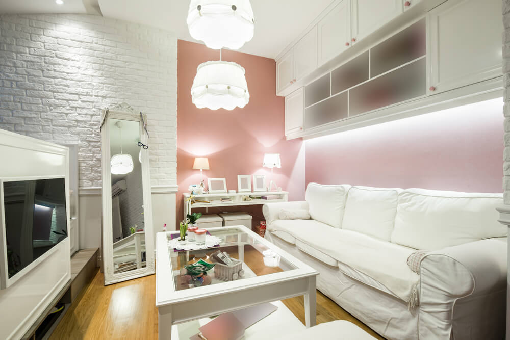 leaning mirrors living room