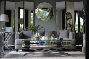 Decorative mirror in modern decor.
