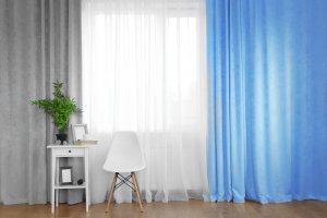 Classic, wavy drapes.