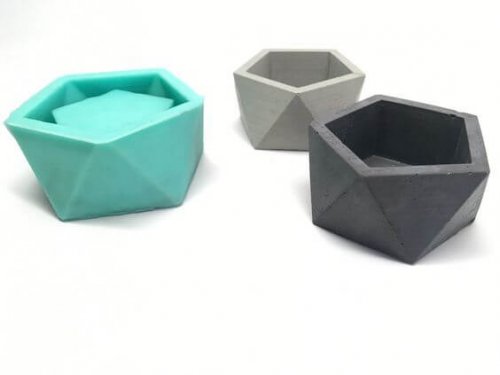 Geometric silicon containers.