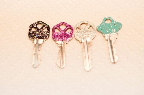 Four shiny keys.