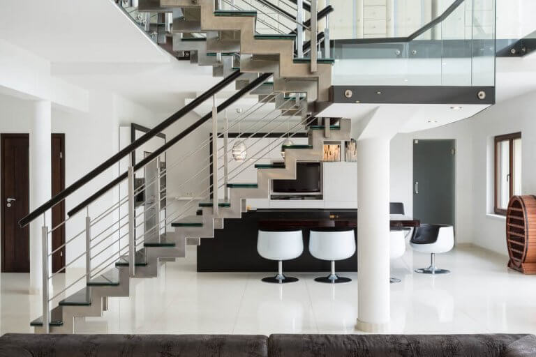 The Best Ideas to Decorate Your Staircase