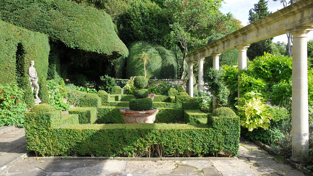 French gardens Italian gardens