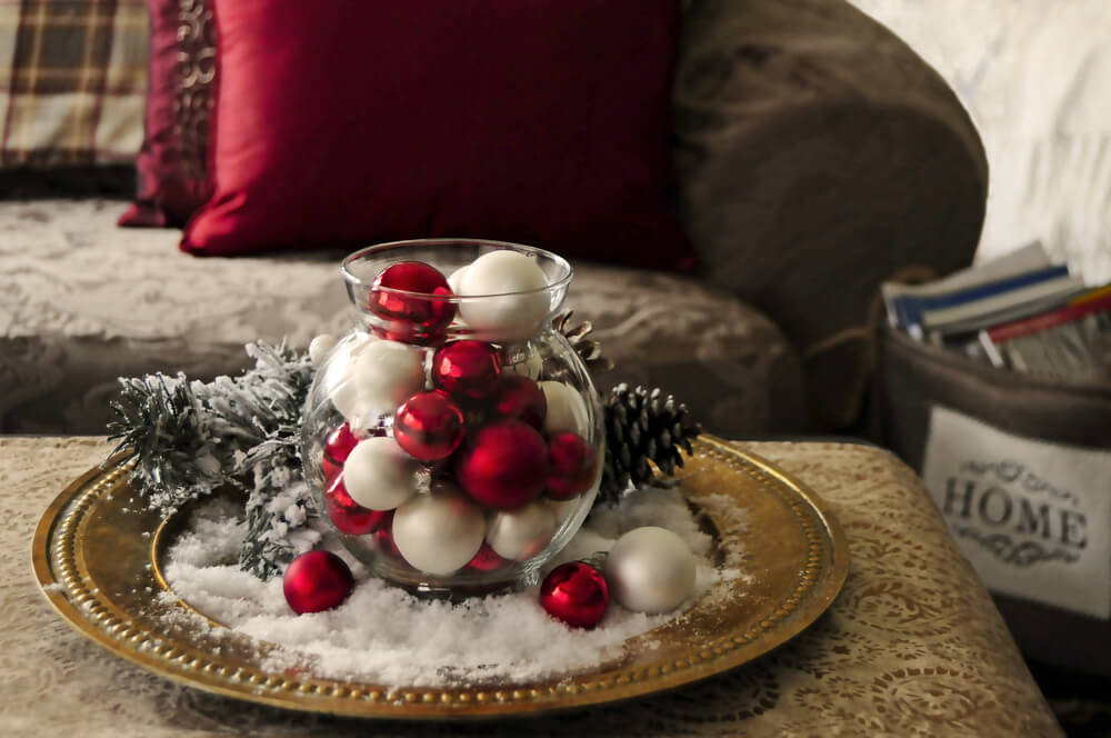 coffee table seasonal decor