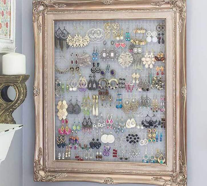 decorating frames jewelry