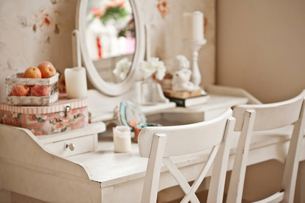 dressing room vanity table