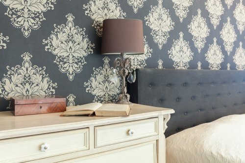 A classic grey wallpaper in bedroom.