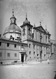 cultural center of the piarists history