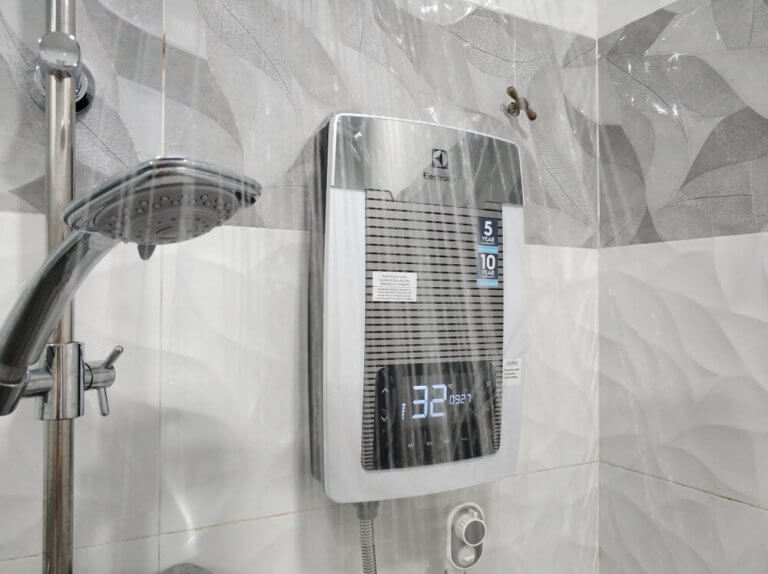 The Advantages of Electric Showers