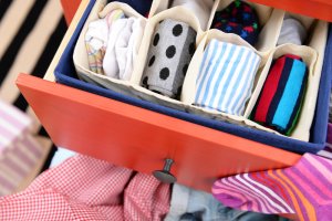 Organize your drawers with vertical folding. 