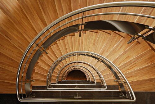 Wood and Steel Staircases for Modern Homes