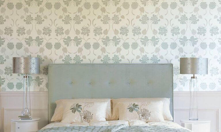 Wallpaper has many advantages such as covering marks on the walls