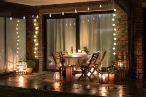 Fairy lights to light up your terrace.