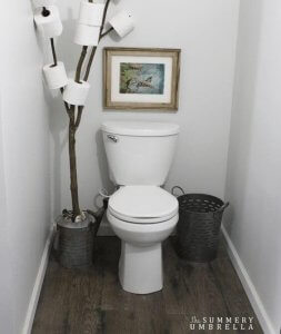 Natural bathroom accessories.