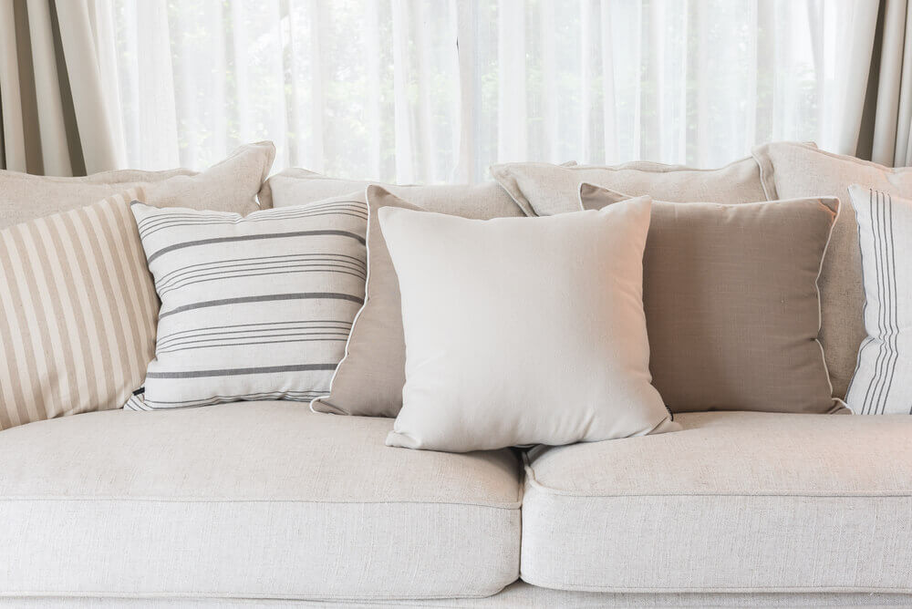 8 Great Ways to Arrange Cushions on Your Sofa Decor Tips